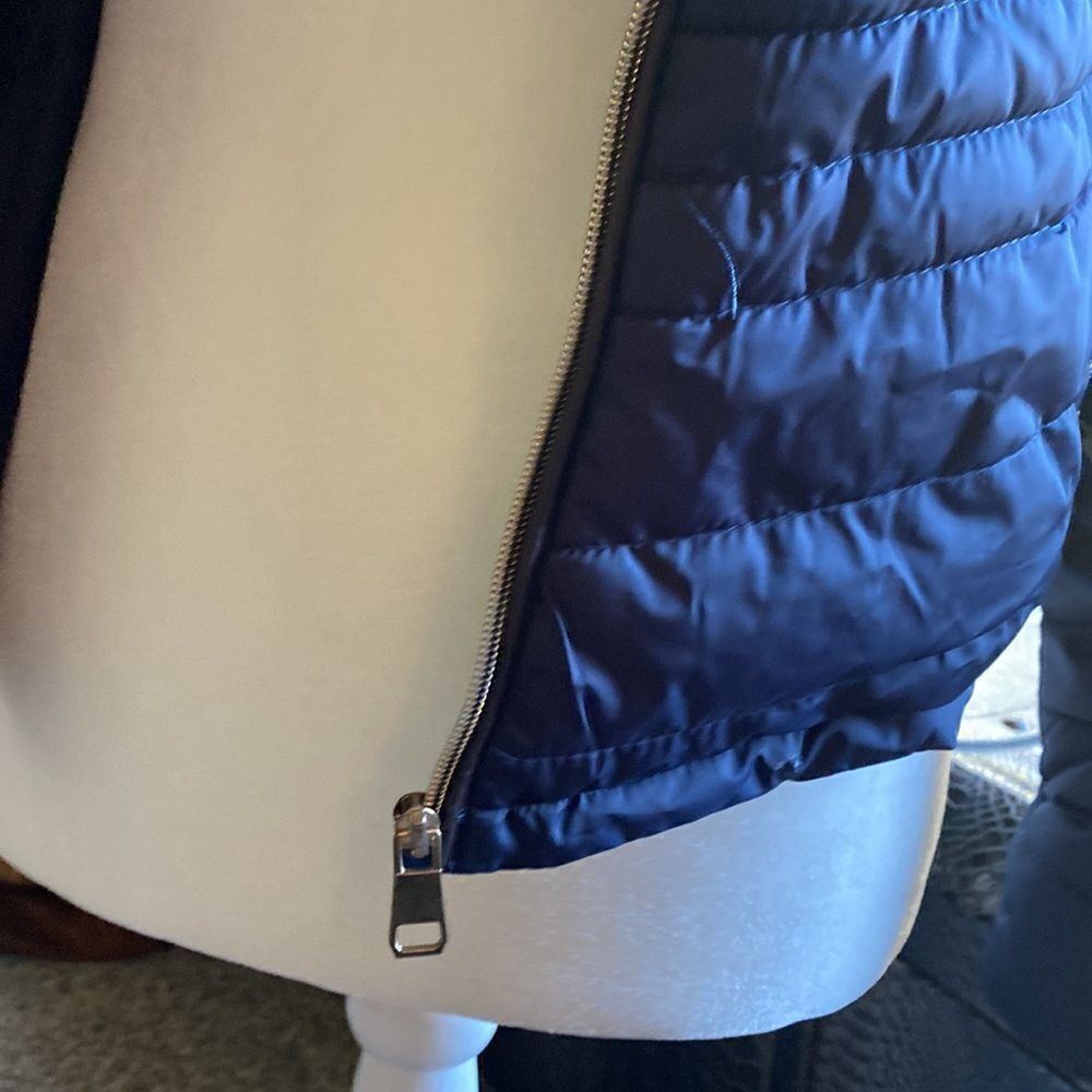Navy Blue puffer coat thick fur hooded small NEW - Picture 2 of 9